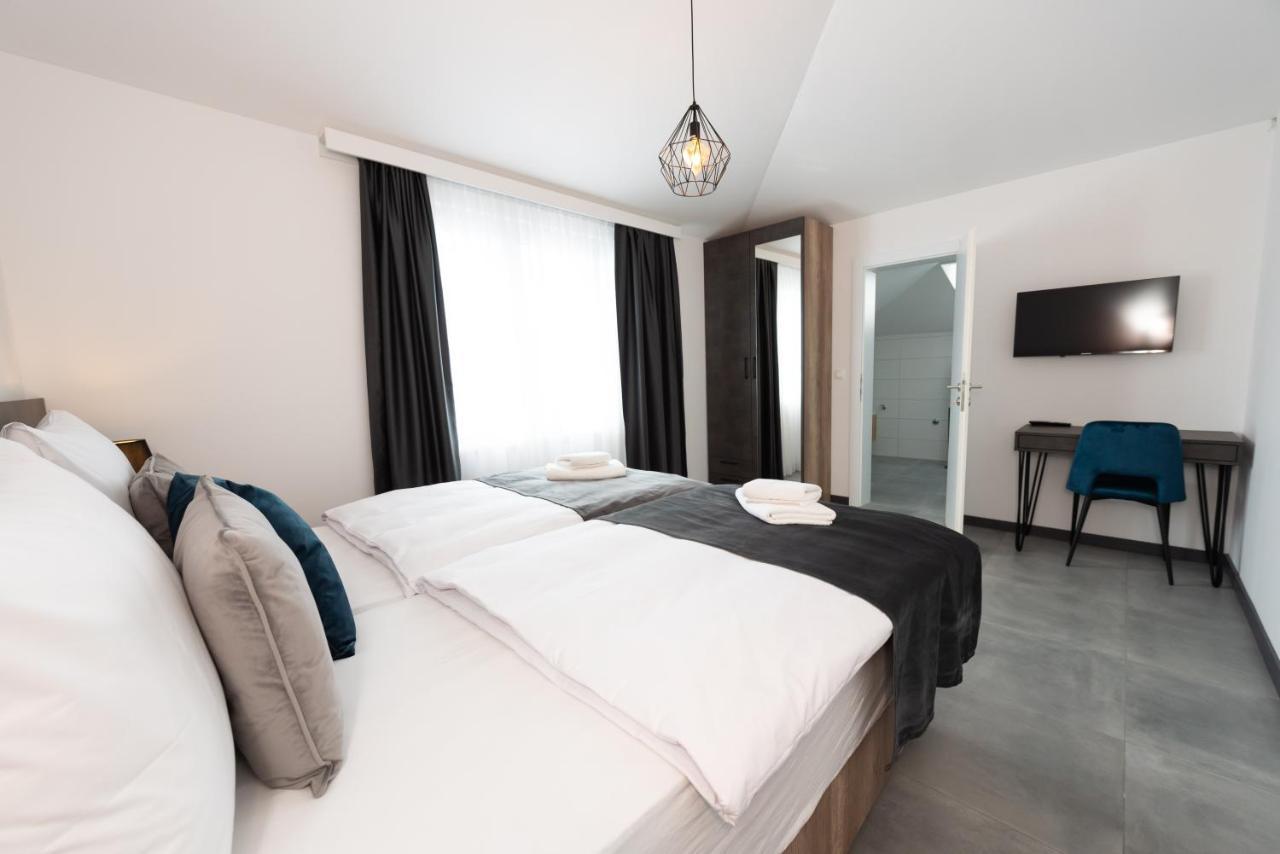Kapov'S Rooms Kaštela Exteriér fotografie